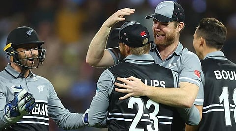 T20 WC | ஆல்ரவுண்டில் மிரட்டிய நியூசிலாந்து - ஆஸ்திரேலிய அணி படுதோல்வி