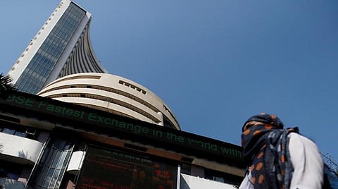 பங்குச்சந்தை ஏற்றத்துக்குப் பின் சரிவு: சென்செக்ஸ் 288 புள்ளிகள் வீழ்ச்சி