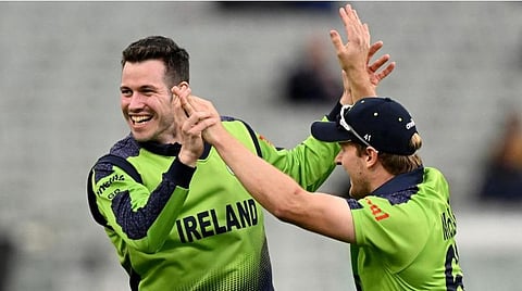 அயர்லாந்து வீரர்கள்.