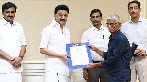 ஓய்வுபெற்ற பத்திரிகையாளர்கள் 41 பேருக்கு மாதம் ரூ.10 ஆயிரம் ஓய்வூதியம் - ஆணைகளை வழங்கினார் முதல்வர் ஸ்டாலின்