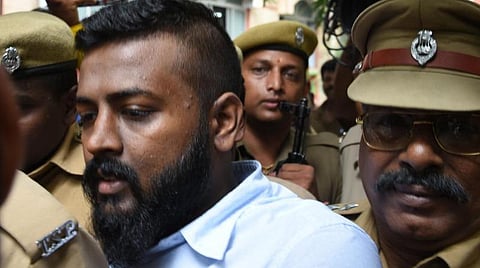 அதிமுக, சசிகலா அணியுடன் தமிழ்நாட்டு அரசியலில் ஈடுபட்டுள்ளேன் - டெல்லி கவனர்னருக்கு எழுதிய கடிதத்தில் சுகேஷ் சந்திரசேகர்