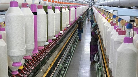 நவம்பர் மாதத்துக்கான நூல் விலை கிலோவுக்கு ரூ.20 குறைப்பு: தொழில் துறையினர் மகிழ்ச்சி