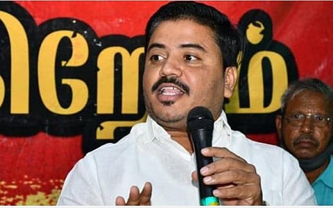 குஷ்பு, நமீதா பற்றி அவதூறு பேச்சு: திமுக பேச்சாளர் மீது 5 பிரிவுகளில் வழக்கு பதிவு