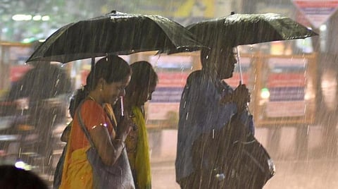 வடகிழக்குப் பருவமழை: மக்கள் பாதுகாப்பு முதன்மை பெறட்டும்!