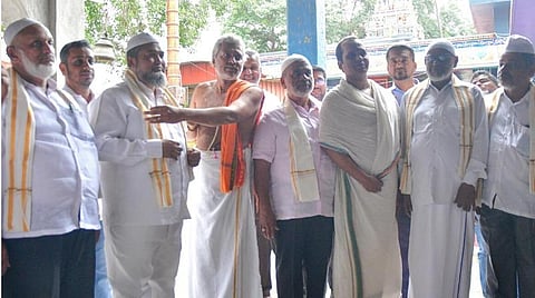 கோவை சங்கமேஸ்வரன் கோயில் நிர்வாகிகளுடன் உரையாடிய ஜமாத் நிர்வாகிகள்