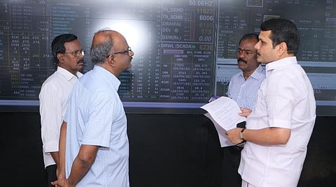 தமிழ்நாடு மின் உற்பத்தி மற்றும் பகிர்மான கழகத் தலைமை அலுவலகத்தில் ஆய்வு செய்த அமைச்சர் செந்தில்பாலாஜி