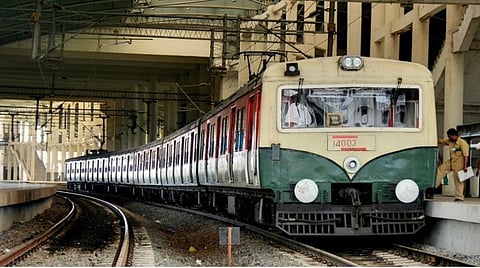 வேளச்சேரி - பரங்கிமலை இடையே எஞ்சியுள்ள 500 மீட்டர் தூரத்துக்கு பறக்கும் ரயில் திட்ட பணி தீவிரம்