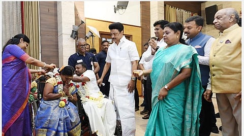 சென்னையில் நடந்த மாற்றுத்திறனாளிகள் மணவிழாவை நடத்திவைத்த முதல்வர் மு.க.ஸ்டாலின்