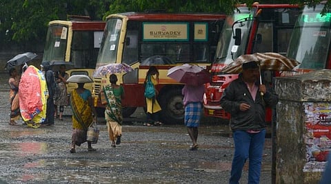 வங்கக் கடலில் புதிய காற்றழுத்த தாழ்வுப் பகுதி: இன்று உருவாகி இலங்கை கடலை நோக்கி நகரும்