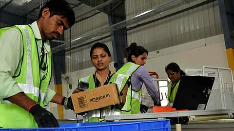 அமேசான் நிறுவனத்தின் பிளாஸ்டிக் கழிவு கடந்த ஆண்டில் 18 சதவீதம் அதிகரிப்பு: சுற்றுச்சூழல் அமைப்பு குற்றச்சாட்டு