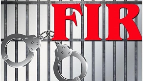 கோவையில் 2 நாய் குட்டிகளை கார் ஏற்றி கொன்றவர் மீது வழக்கு