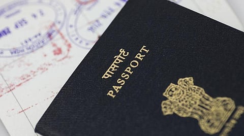 பாஸ்போர்ட் வைத்திருப்போர் எண்ணிக்கை 10 கோடியாகும் - வெளியுறவுத் துறை அமைச்சகம் தகவல்