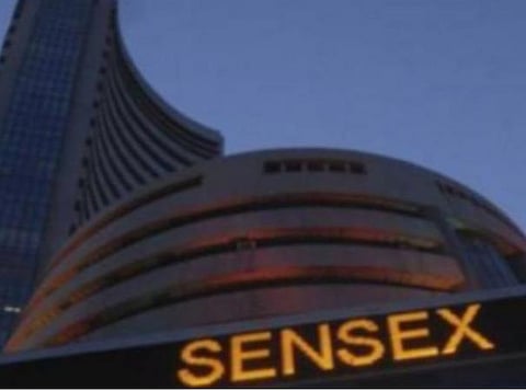 சென்செக்ஸ் 300 புள்ளிகள் உயர்வு