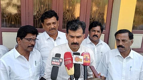 சிவகாசியில் செய்தியாளர்களைச் சந்தித்த துரை வைகோ