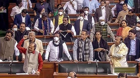 சீன எல்லைப் பிரச்சினை குறித்து விவாதிக்க கோரிக்கை - எதிர்க்கட்சிகள் அமளியால் முடங்கியது நாடாளுமன்றம்