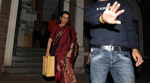 ஐசிஐசிஐ - வீடியோகான் கடன் மோசடி வழக்கு: சந்தா கோச்சார், கணவர் தீபக் கோச்சார் கைது