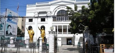 அதிமுக அலுவலகத்துக்கு தேர்தல் ஆணையம் மீண்டும் கடிதம் - இபிஎஸ் அதிர்ச்சி; கடிதம் பெற ஓபிஎஸ் தரப்பு முயற்சி