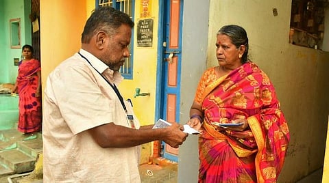 பொங்கல் தொகுப்பை ஜன.9-ல் முதல்வர் வழங்குகிறார் - டோக்கன் விநியோகம் தொடங்கியது