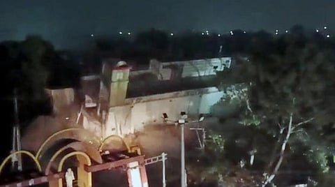 ம.பி.யில் பாஜகவில் இருந்து நீக்கப்பட்டவரின் சட்டவிரோத ஓட்டல் இடித்து தரைமட்டம்