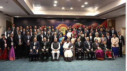 புதுடெல்லியில்  நடந்த 7-வது டிஜிட்டல் இந்தியா விருதுகள் வழங்கும் விழாவில் பங்கேற்ற குடியரசுத் தலைவர் திரவுபதி முர்மு