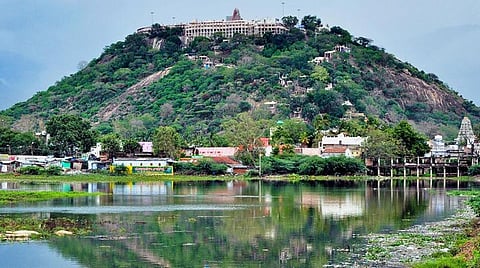 பழநியில் யாகசாலை பணி தொடக்கம்