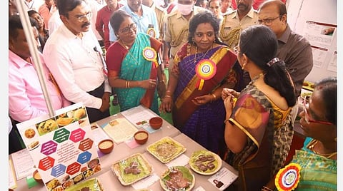 கண்காட்சியை பார்வையிட்ட ஆளுநர் தமிழிசை | கோப்புப் படம்