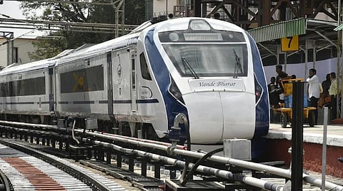 8-வது வந்தே பாரத் ரயில்: ஓரிரு நாட்களில் பணி நிறைவடையும்