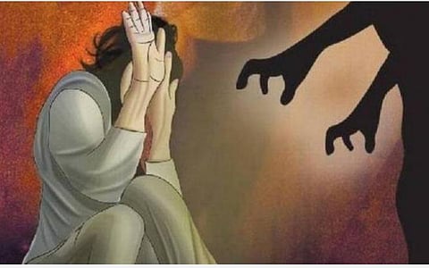 போலீஸ் எனக் கூறி பாலியல் வன்கொடுமை; 2 ரவுடிகளை துப்பாக்கியால் சுட்டு பிடித்தனர்: காஞ்சிபுரம் அருகே பரபரப்பு