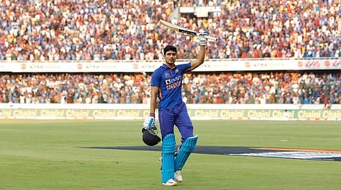 நியூஸிலாந்து அணிக்கு எதிரான முதல் ஒருநாள் போட்டியில் கில்