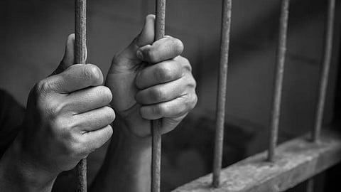 சிறுமியை பாலியல் வன்கொடுமை செய்த வழக்கில் இளைஞருக்கு 20 ஆண்டு கடுங்காவல் தண்டனை: போக்சோ நீதிமன்றம் தீர்ப்பு