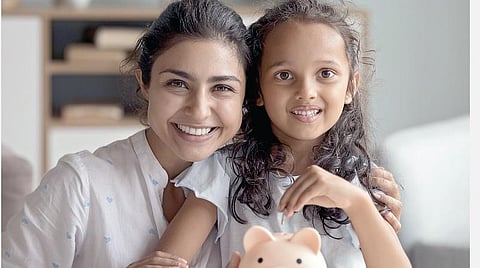 சுகன்யா சம்ரிதி யோஜனா பெண் குழந்தைகளுக்கான சிறப்பு சேமிப்பு திட்டம்