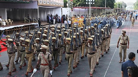 குடியரசு தின விழா 3-வது அணிவகுப்பு ஒத்திகை நிகழ்ச்சி, உழைப்பாளர் சிலை அருகில், மெரினா கடற்கரை.
படம்: பு.க.பிரவீன்.
