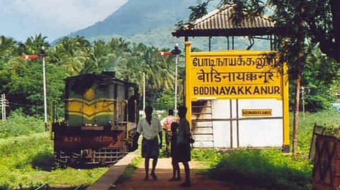 12 ஆண்டுகளுக்கு பிறகு ரயில் இயக்கம்: போடி ரயில் நிலையத்தில் இறுதிக் கட்ட பணிகள் மும்முரம்