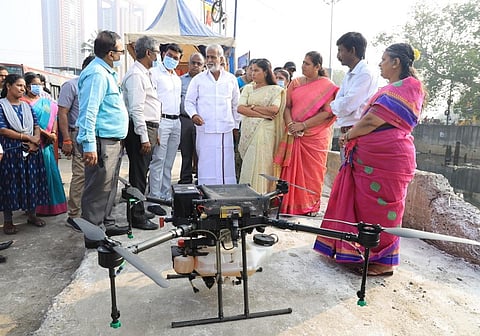 ட்ரோன் மூலம் கொசு ஒழிப்பு பணி