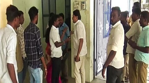 சிவகாசி மாநகராட்சி கருத்து கேட்பு கூட்டத்தில் வாக்குவாதம் - திமுக கவுன்சிலர் மீது மதிமுக கவுன்சிலர் கொலை மிரட்டல் புகார்