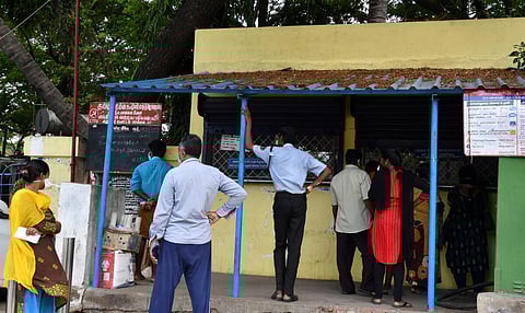 அரசு துறைகள் ரூ.4,584 கோடி கட்டண பாக்கி - மின் வாரியத்துக்கு கடும் நிதி நெருக்கடி