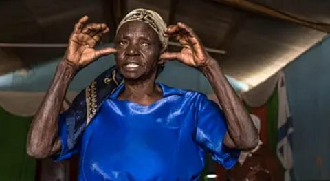 தற்காப்புக் கலைகளைக் கற்கும் பாட்டிகள்!