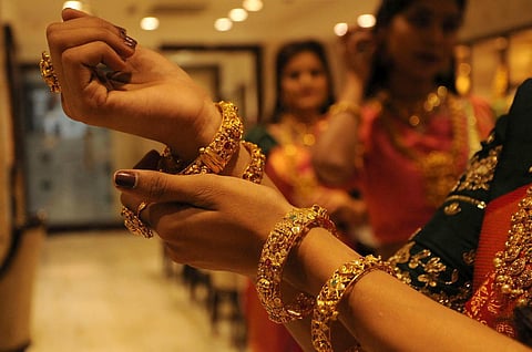 பட்ஜெட் அறிவிப்பு எதிரொலி | தங்கம் விலை புதிய உச்சத்தை தொட்டது - பவுன் ரூ.44 ஆயிரத்தை தாண்டியது