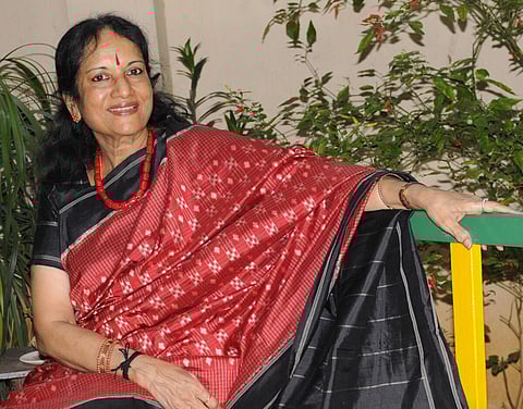 காற்றில் கலந்தது கானக்குயில் - காவல்துறை மரியாதைக்கு பின் வாணி ஜெயராம் உடல் தகனம்