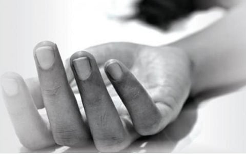 சென்னை | ஆன்லைன் சூதாட்டத்தில் ரூ.3 லட்சத்தை இழந்த மகன்: மனவேதனையில் தாய் தீக்குளித்து தற்கொலை