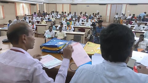 வேட்புமனு பரிசீலனை