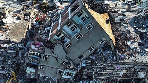 பூகம்பம் விளைவு: 10 அடி நகர்ந்தது துருக்கி