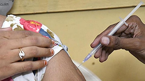 தமிழகத்தில் 9 முதல் 14 வயது வரையுள்ள சிறுமிகளுக்கு கர்ப்பப்பை வாய் புற்றுநோய் தடுப்பூசி வழங்க நடவடிக்கை