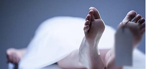 ஆக்ராவில் போட்டிக்காக 10 நிமிடங்களில் 540 மி.லி. மது குடித்தவர் உயிரிழப்பு