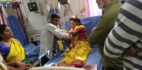 தெலங்கானா | மருத்துவமனையில் இளைஞர் திருமணம்