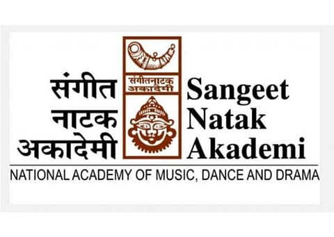 காக்கும் பொம்மை கலைஞர்