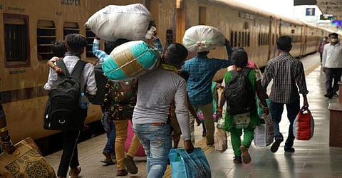 வட மாநில தொழிலாளர்கள் @ தமிழகம் 1 - புலம்பெயர்தலை அரசியலோடு கலக்கக் கூடாது. ஏன்? 