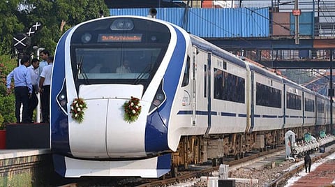 அதிநவீன வந்தே பாரத் ரயில்களுக்கு வரவேற்பு - சென்னை ஐசிஎஃப்-ல் 736 ரயில் பெட்டிகள் தயாரிக்க முடிவு