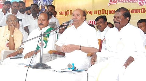 திண்டுக்கல்லில் நடந்த தமிழைத்தேடி பரப்புரை பொதுக்கூட்டத்தில் பேசிய பா.ம.க. நிறுவனர் ராமதாஸ்