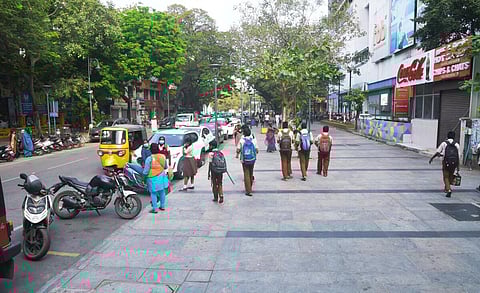 சென்னை - பாண்டி பஜார் நடைபாதை வளாகம்